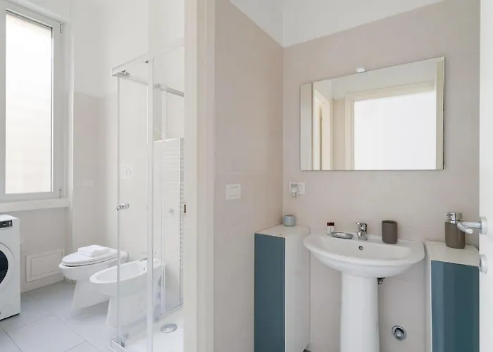 Guesthost - Bright Isola - Milano