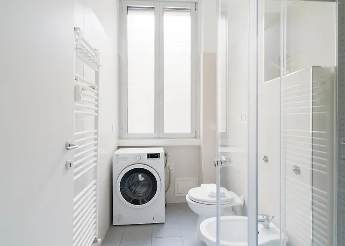 Guesthost - Bright Isola - Milano