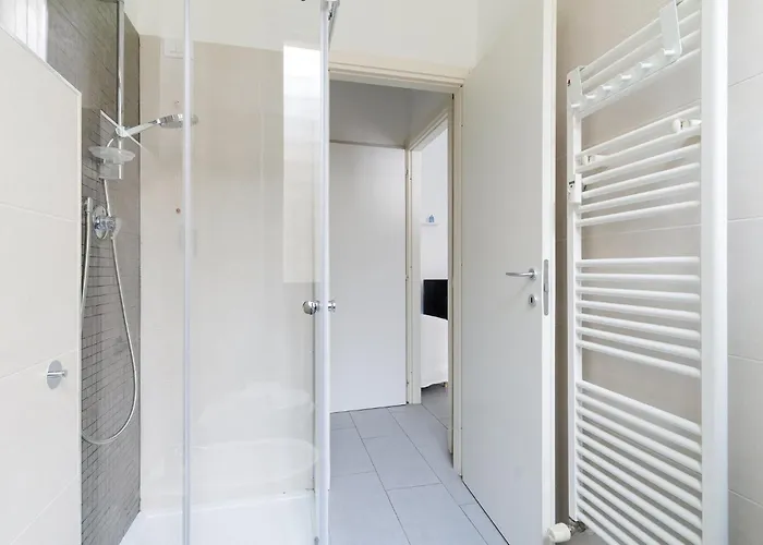 Lägenhet Guesthost - Bright Isola - *